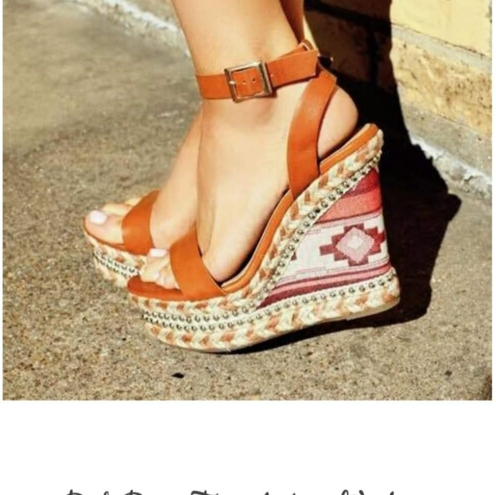 Size 8 wedges
